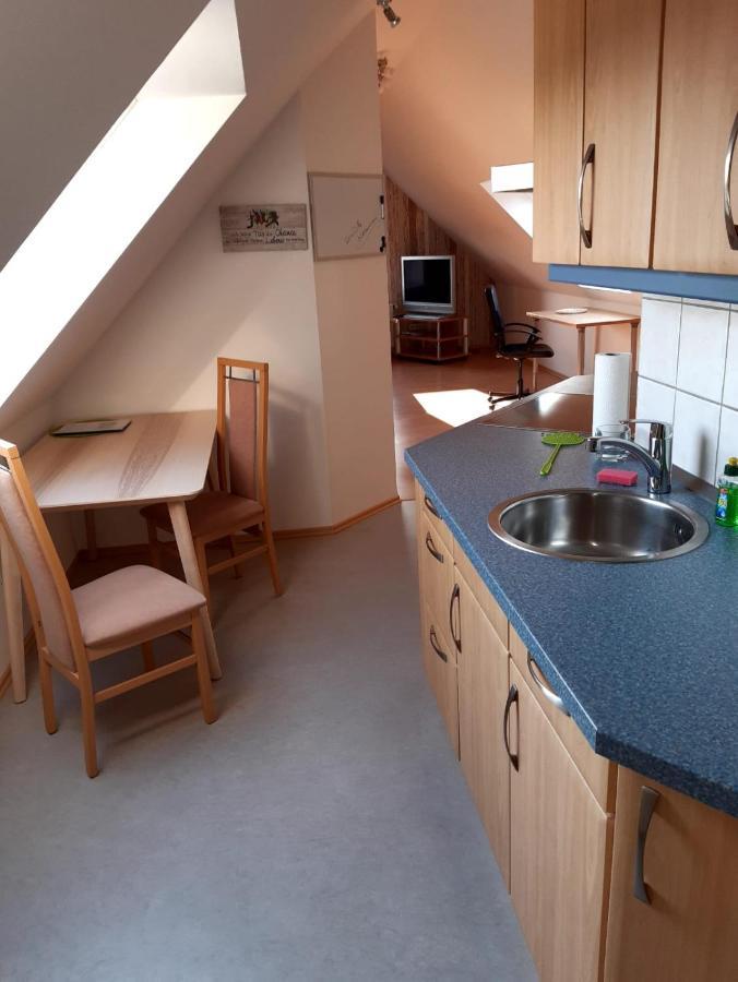 Ferienwohnung Van Den Berg เรส ภายนอก รูปภาพ