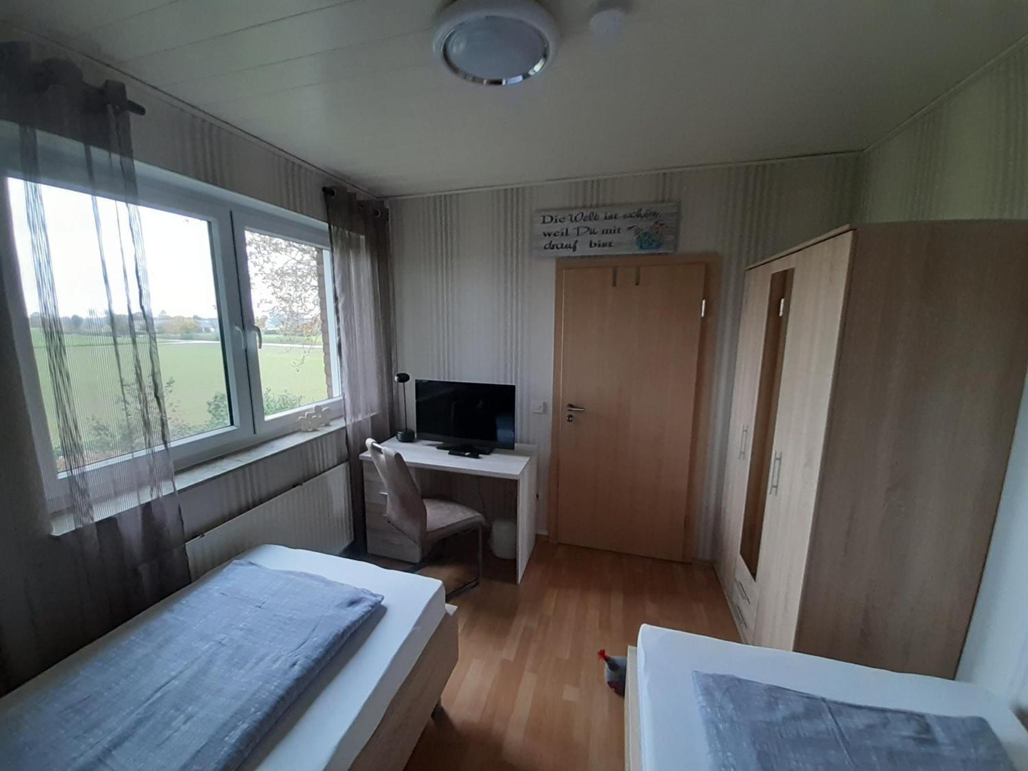 Ferienwohnung Van Den Berg เรส ภายนอก รูปภาพ